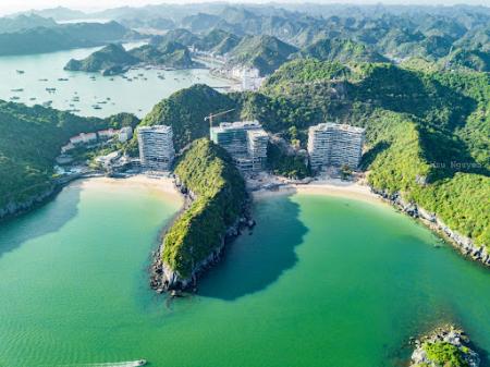 Flamingo Cát Bà Beach Resort